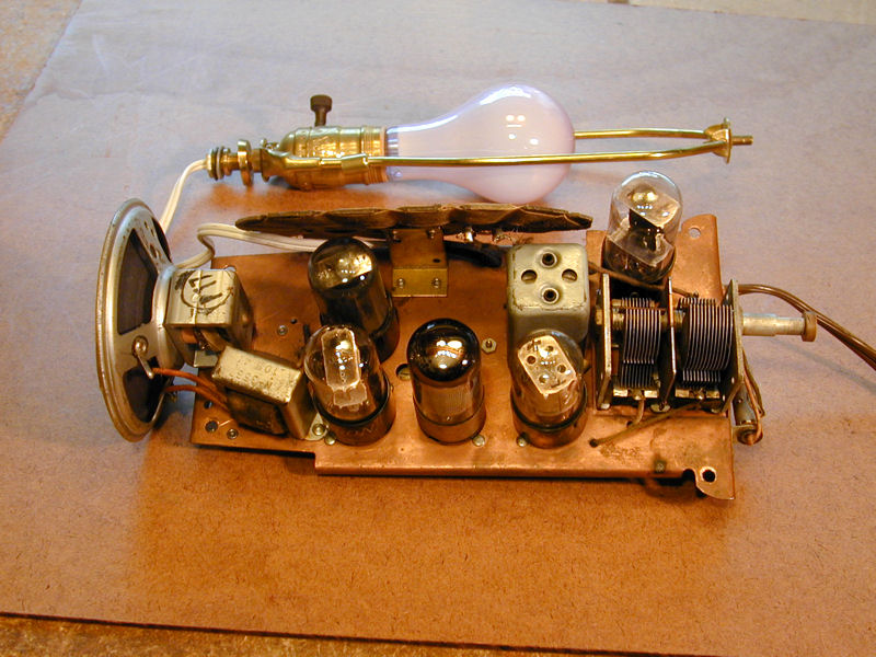 Mitchell Lumitone Lamp Radio (1941)