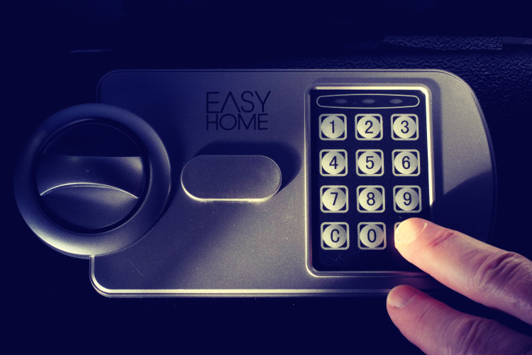 Top 5 Best Safe Locks in 2022 • (Mechanical & Electronic)