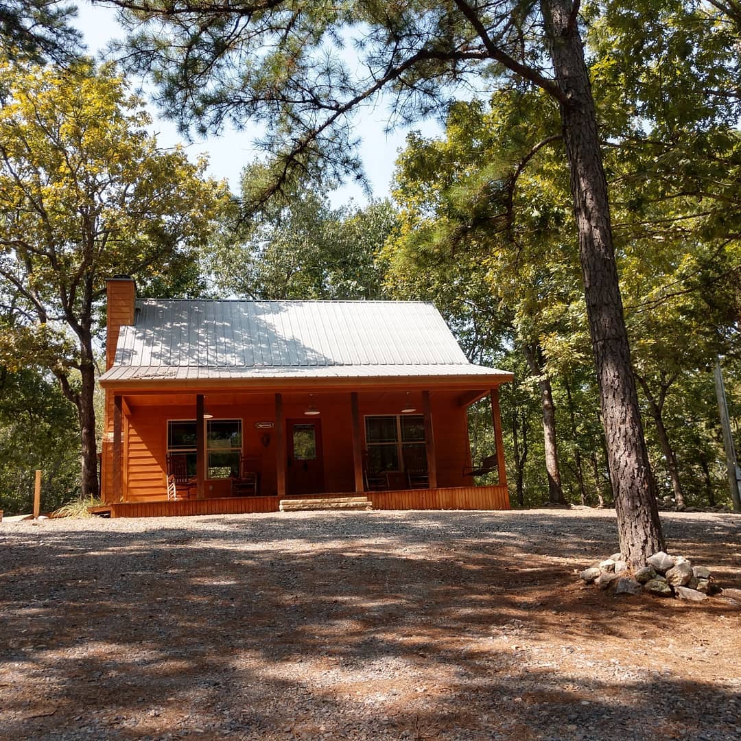 Cabin Information Antlers Run Wolf Pen