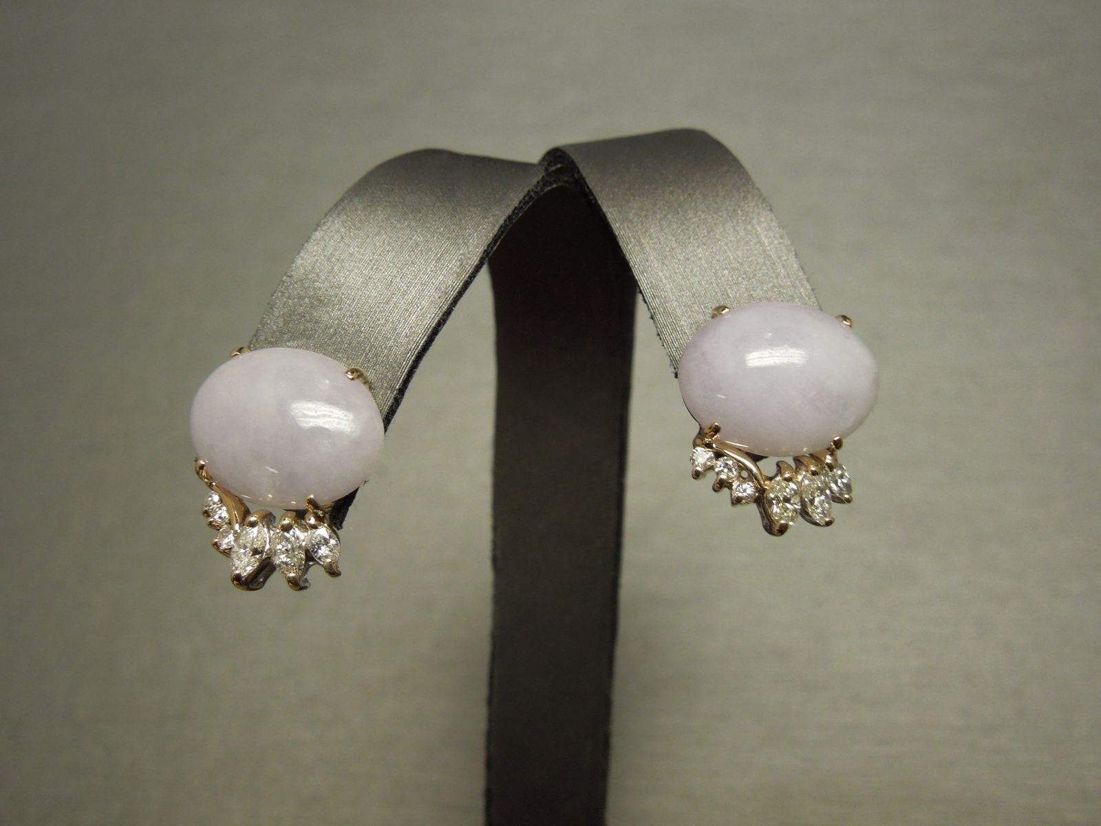 Vintage Lavender Jade Earrings .79TCW Dias 14K C1980