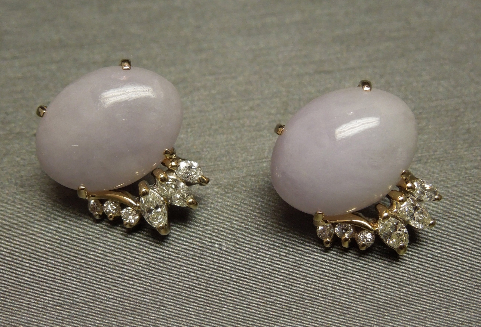 Vintage Lavender Jade Earrings .79TCW Dias 14K C1980