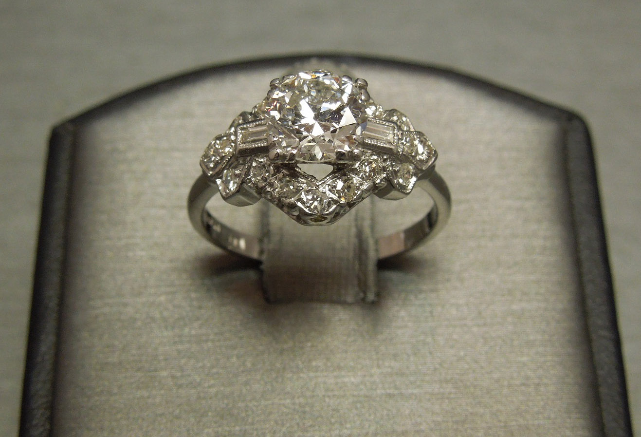 Antique Old European cut Diamond Engagement Ring 1.73