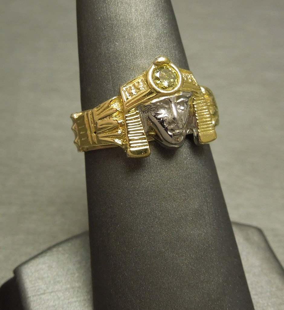 Unisex Egyptian Fancy Green Diamond 14KT Gold Pharaoh Ring C1970