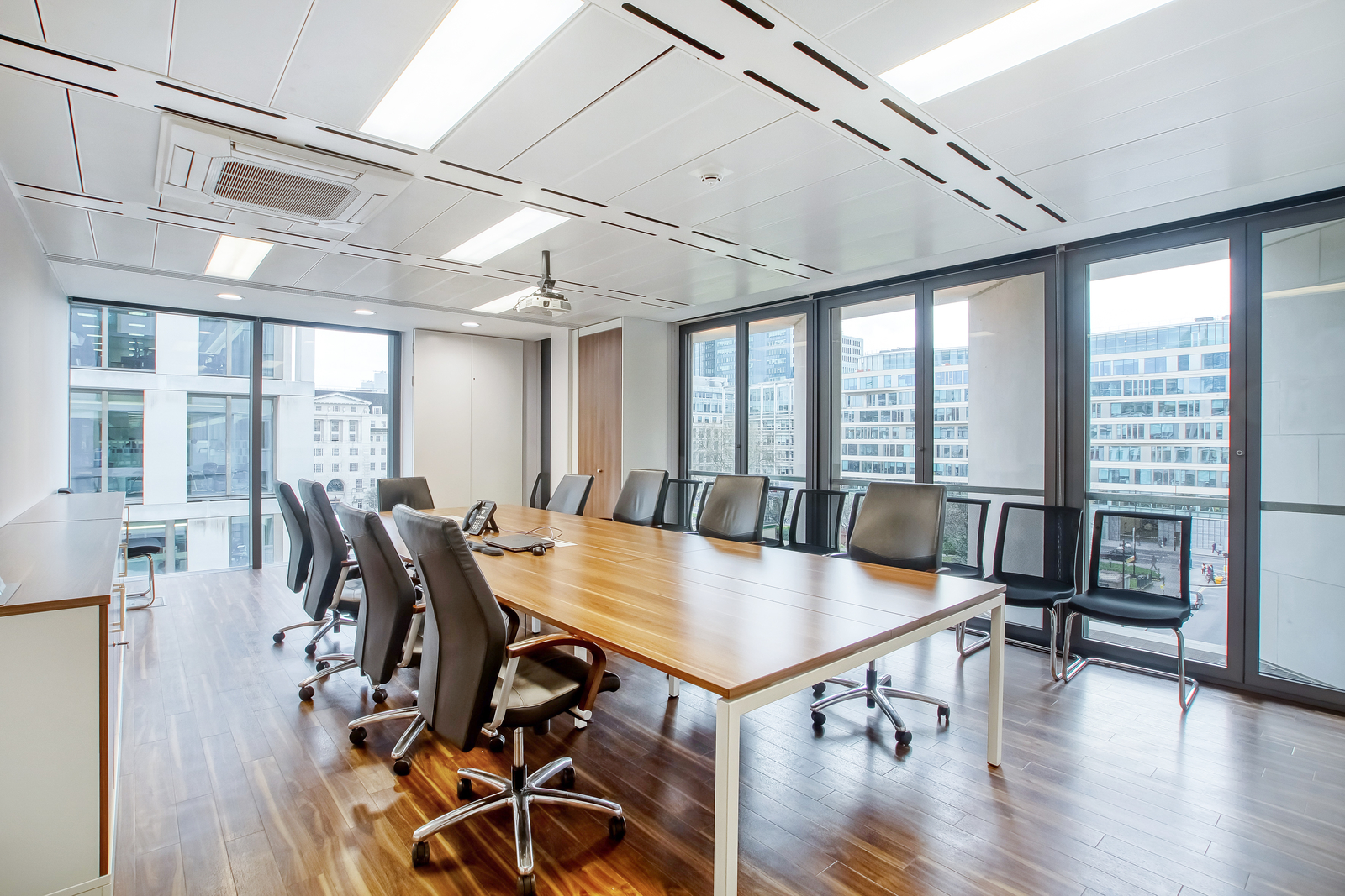 10,500 sq. ft. to rent commercial property at Finsbury Square! 5th