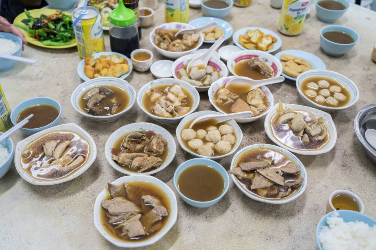 馬來西亞沙巴美食佑記肉骨茶 | 馬來西亞旅遊必吃美食，肉骨茶全餐！一起大快朵頤！