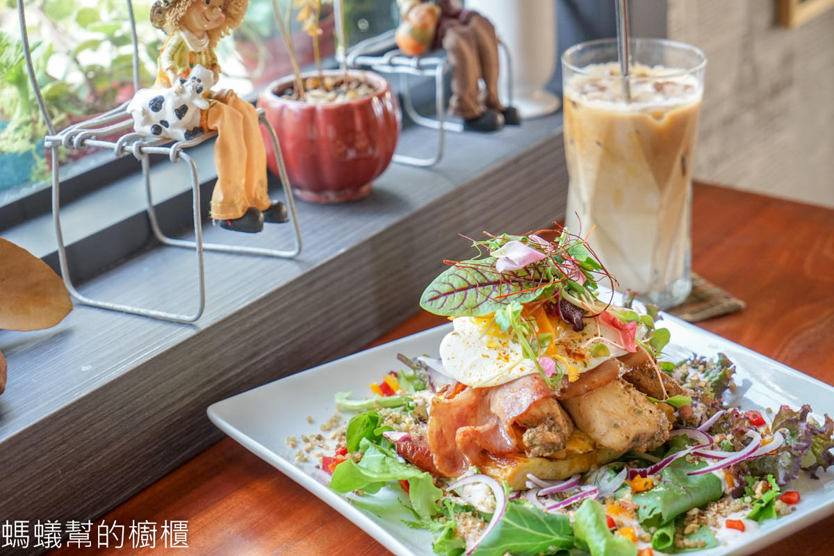 遇，假日 MELB & CO. | 彰化市早午餐推薦，精緻大份量澳洲式早午餐，食用級花草入菜增添美感。