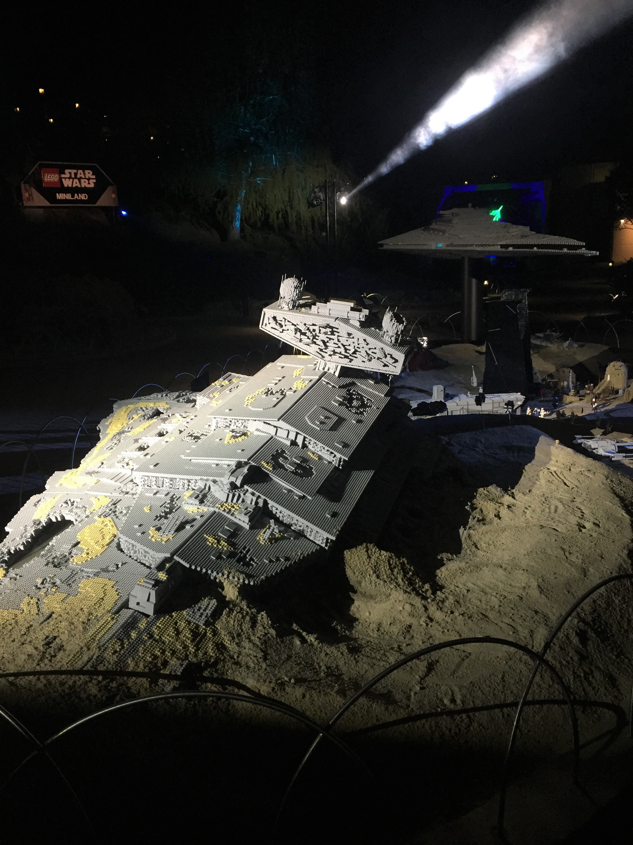 The Latest From LEGOLAND® The LEGO® STAR WARS™ THE FORCE AWAKENS
