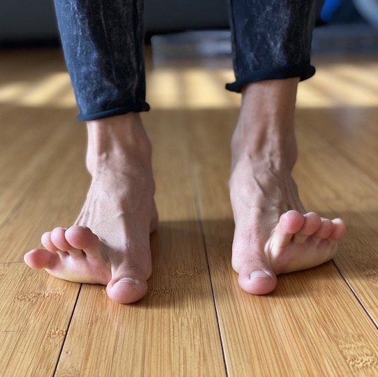 5 Simple Foot Exercises for Transitioning to Barefoot Shoes Anya's