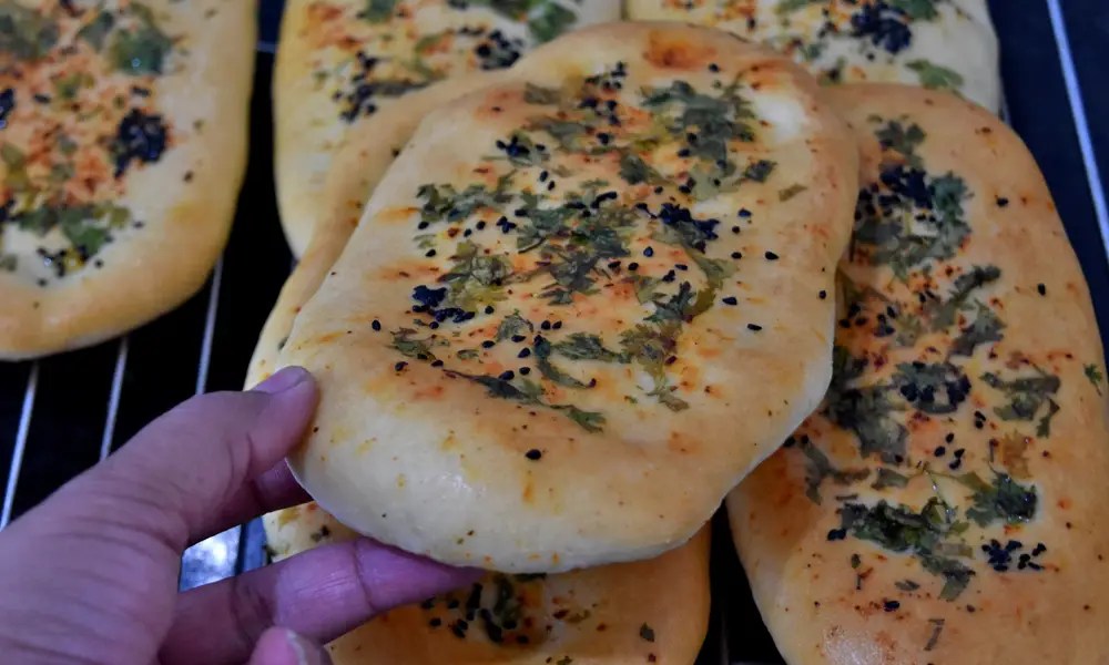 Easy Baked Kulcha Recipe with Yeast for Delicious Indian Bread