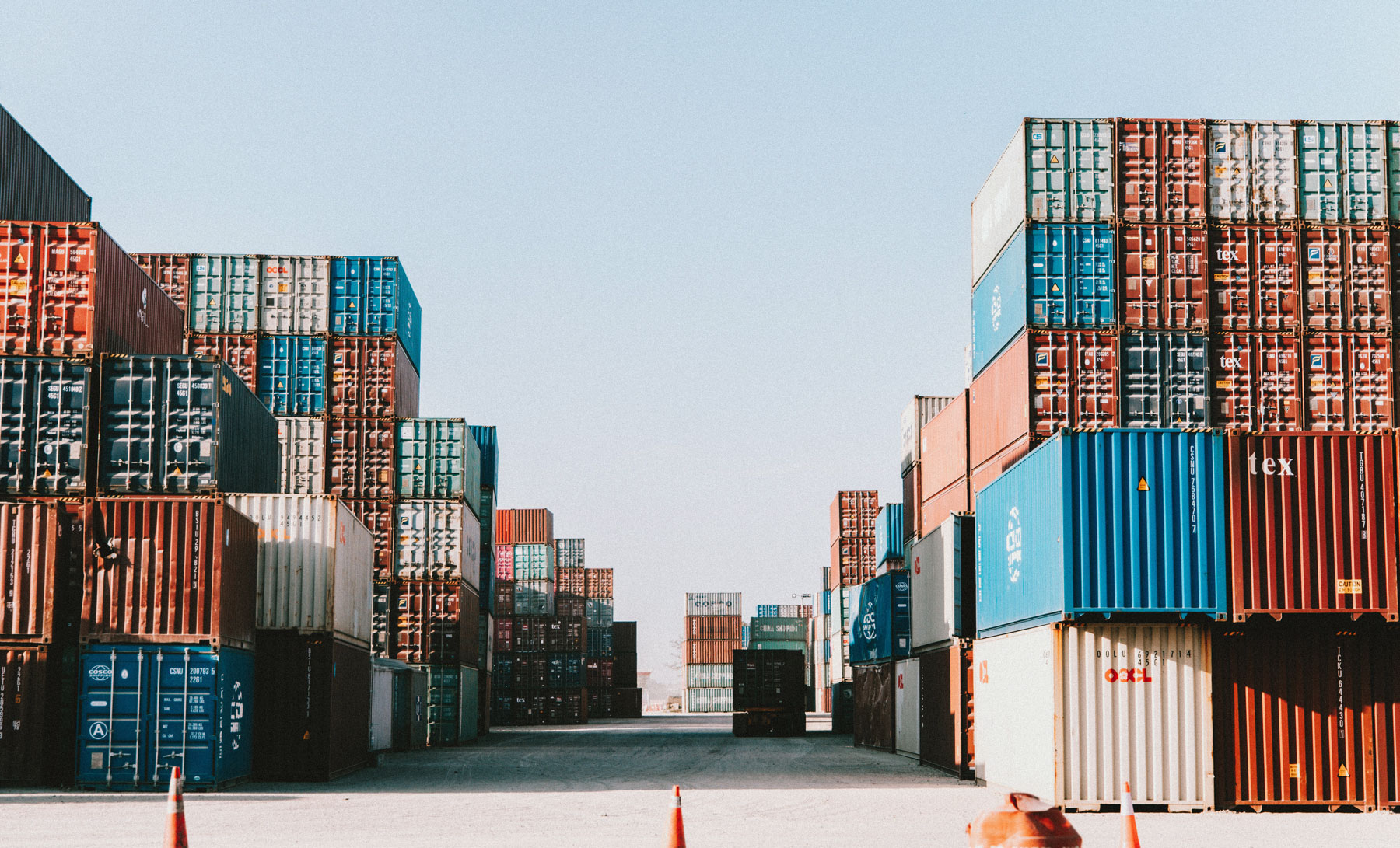 Track container seal numbers easily with a serial number scanner