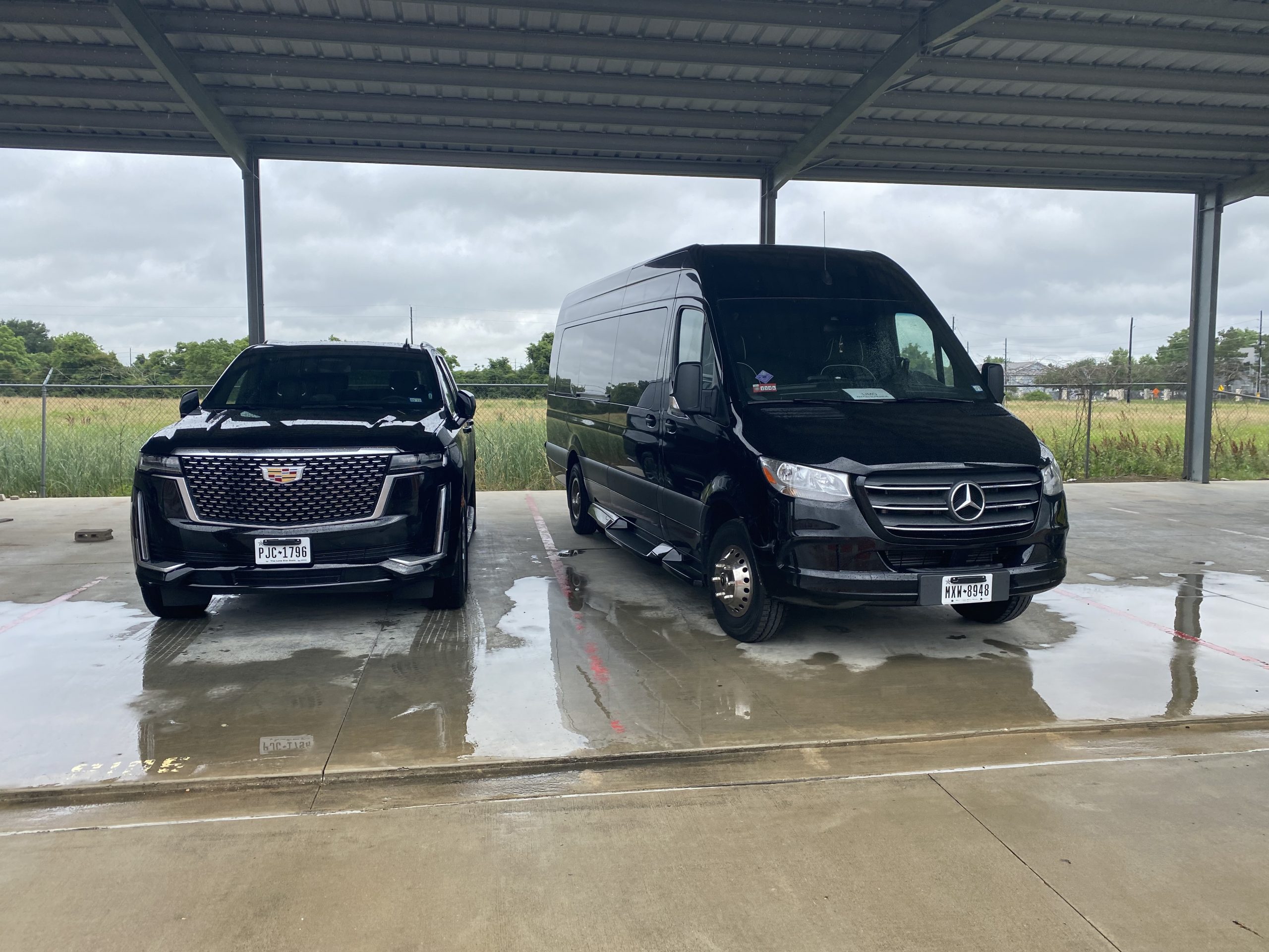 Houston Limousine and rentals Sprinters limo town car