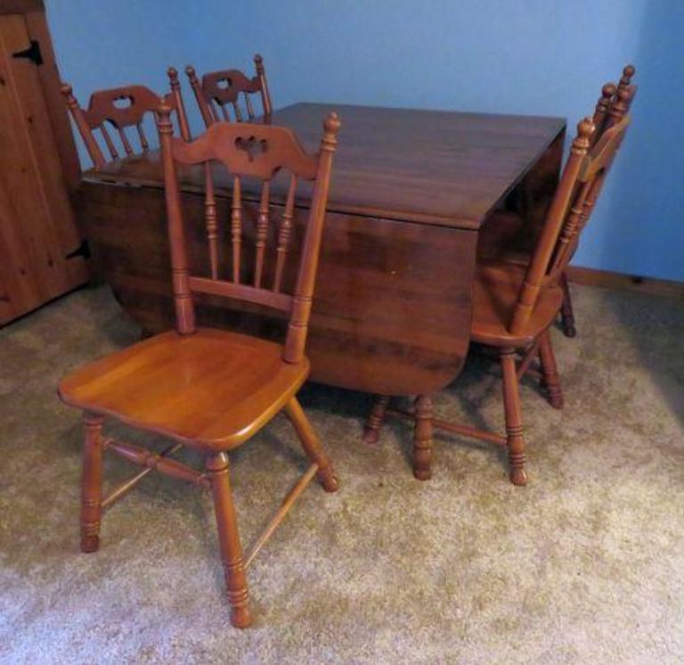 Auction Ohio Tell City Dining Furniture