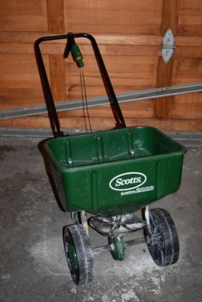 Auction Ohio Scotts Broadcast Spreader