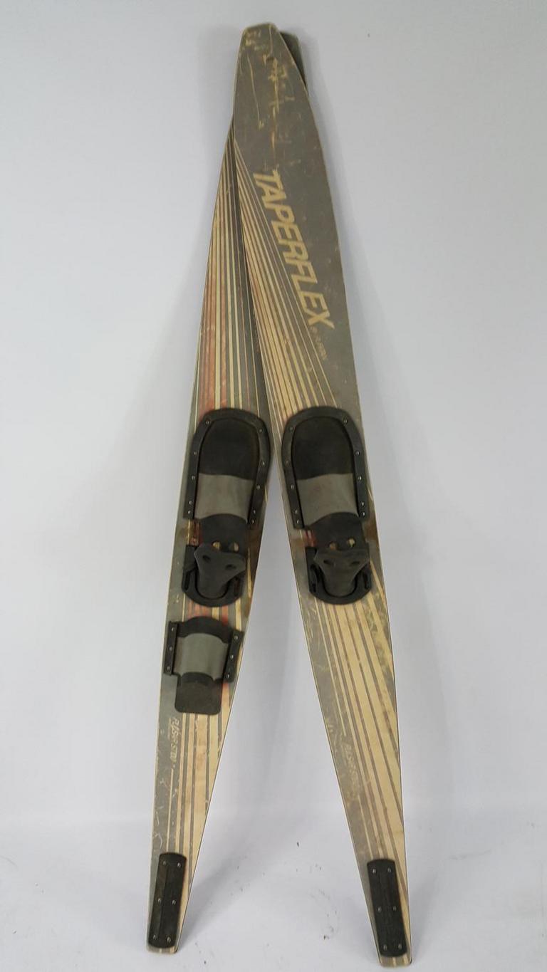 Auction Ohio TAPERFLEX WATER SKIS