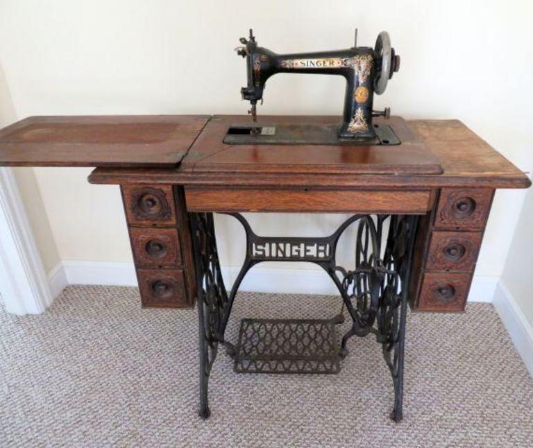 Auction Ohio Antique Singer Sew Machine