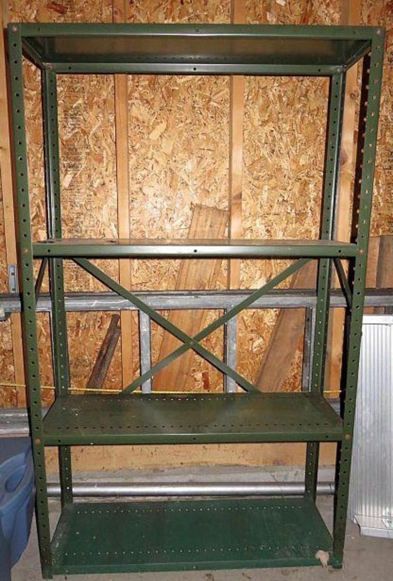 Auction Ohio Shelving