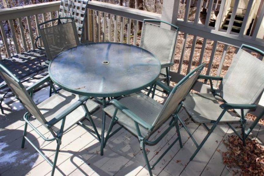 Auction Ohio Patio Furniture