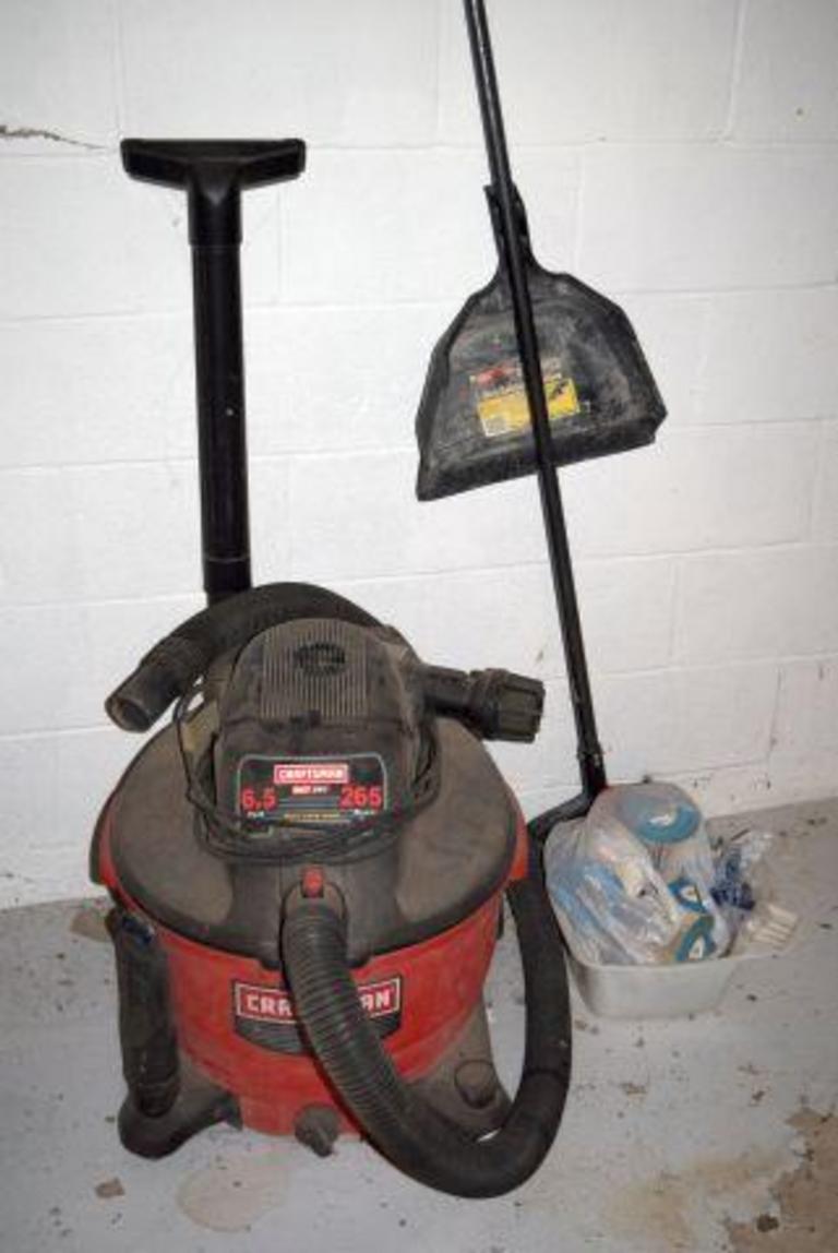 Auction Ohio Craftsman Shop Vac