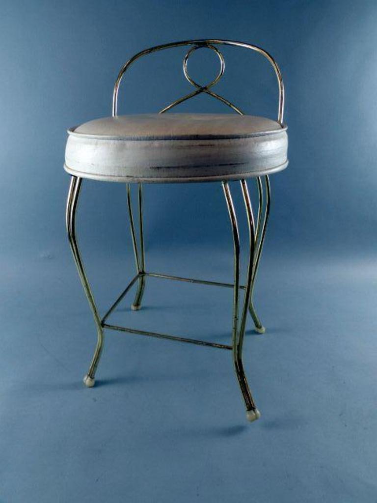 Auction Ohio Vintage Vanity Stool