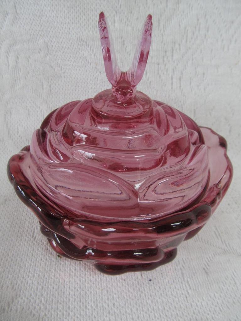 Auction Ohio FENTON CANDY DISH