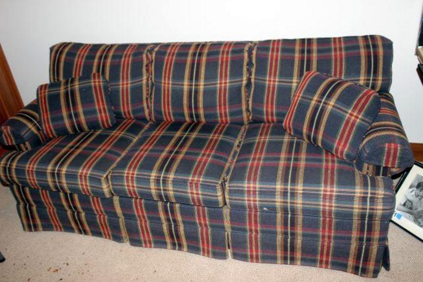 Auction Ohio Plaid Sofa