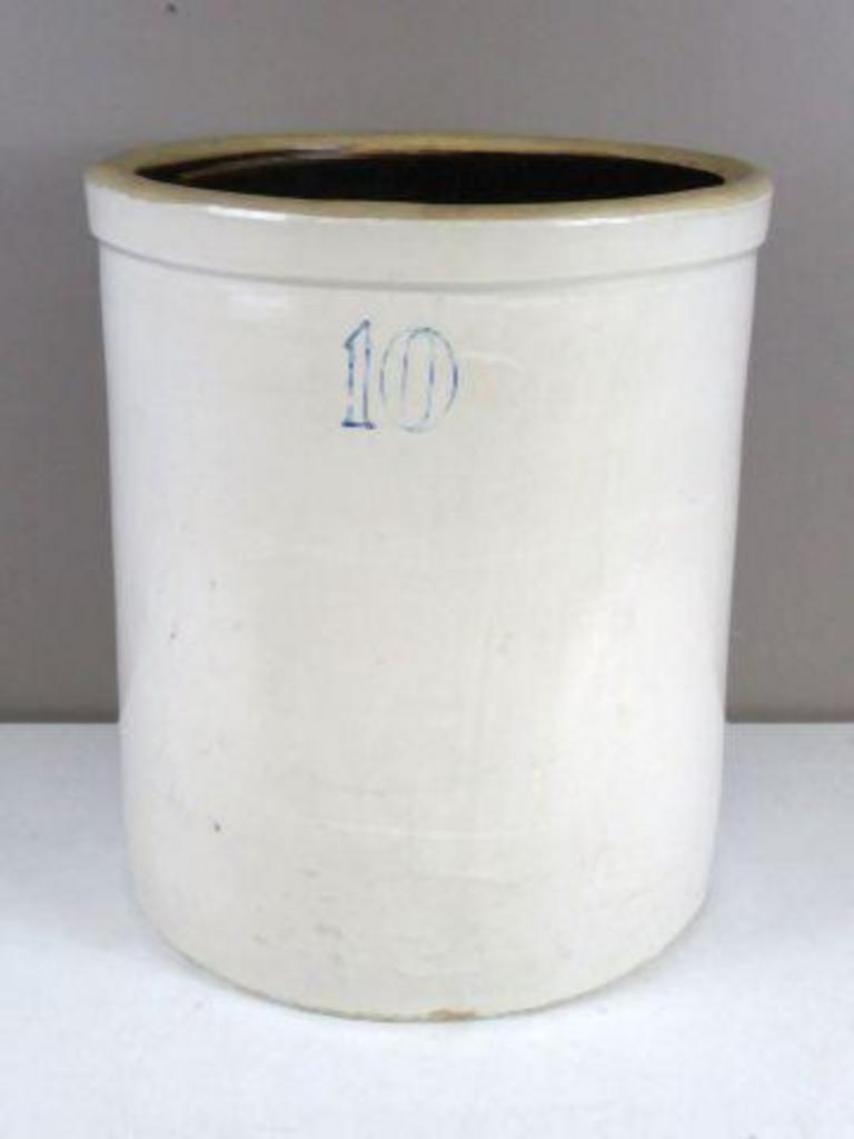 Auction Ohio 10 Gallon Crock