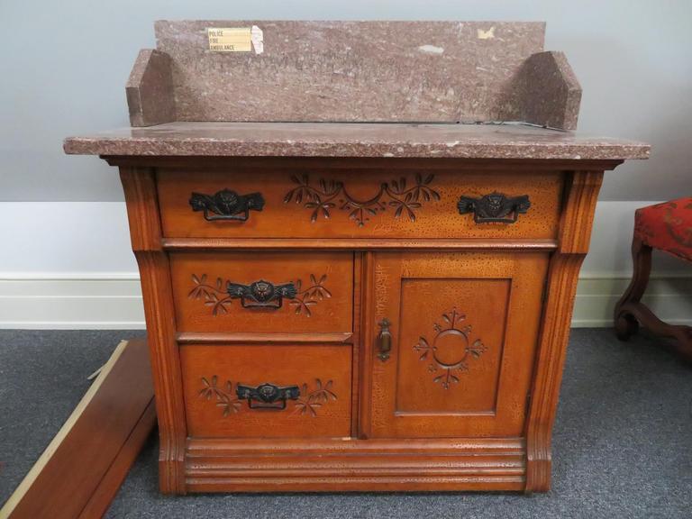 Auction Ohio Antique Wash Stand