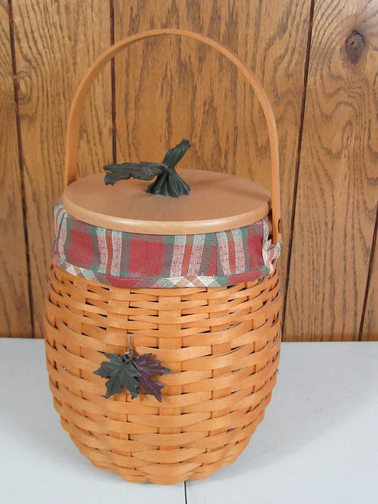 Auction Ohio 2000 Longaberger Basket