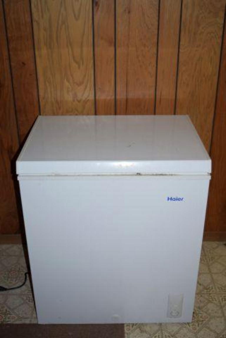 Auction Ohio Haier Chest Freezer