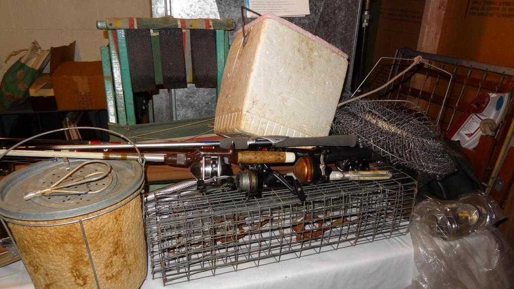 Auction Ohio Vintage Fishing Equipment