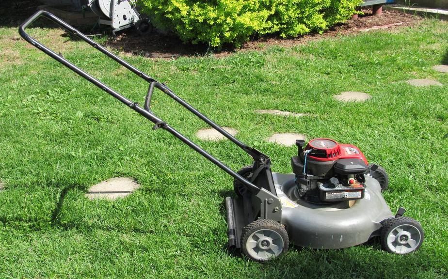 Auction Ohio Craftsman Lawn Mower