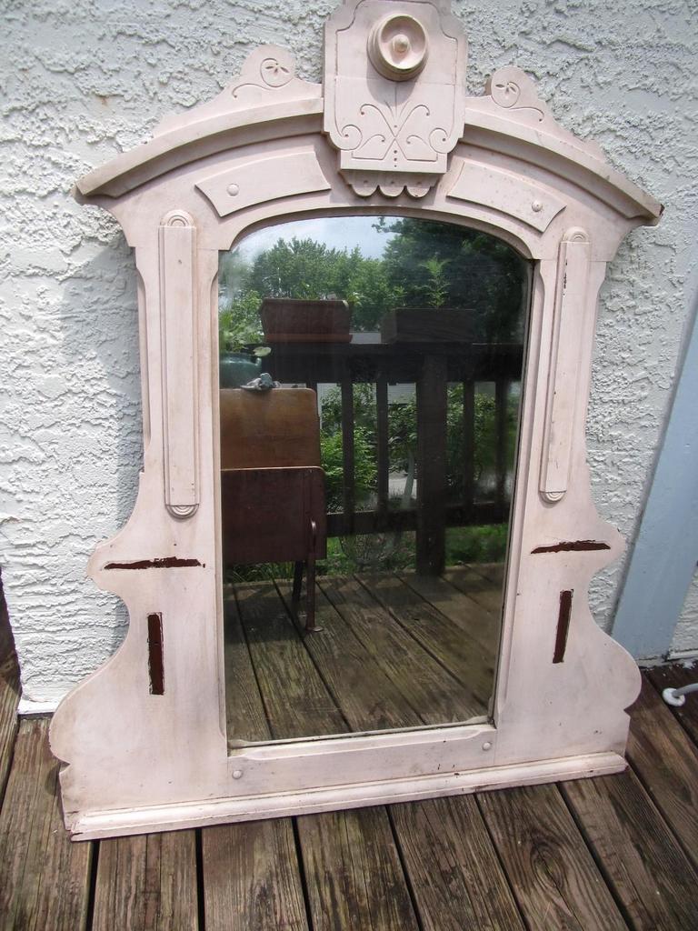 Auction Ohio EASTLAKE STYLE MIRROR