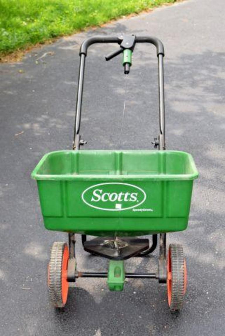 Auction Ohio Scotts Broadcast Spreader