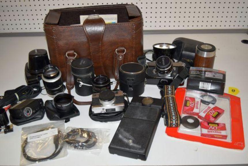 Auction Ohio | 35mm Cameras & Accessories