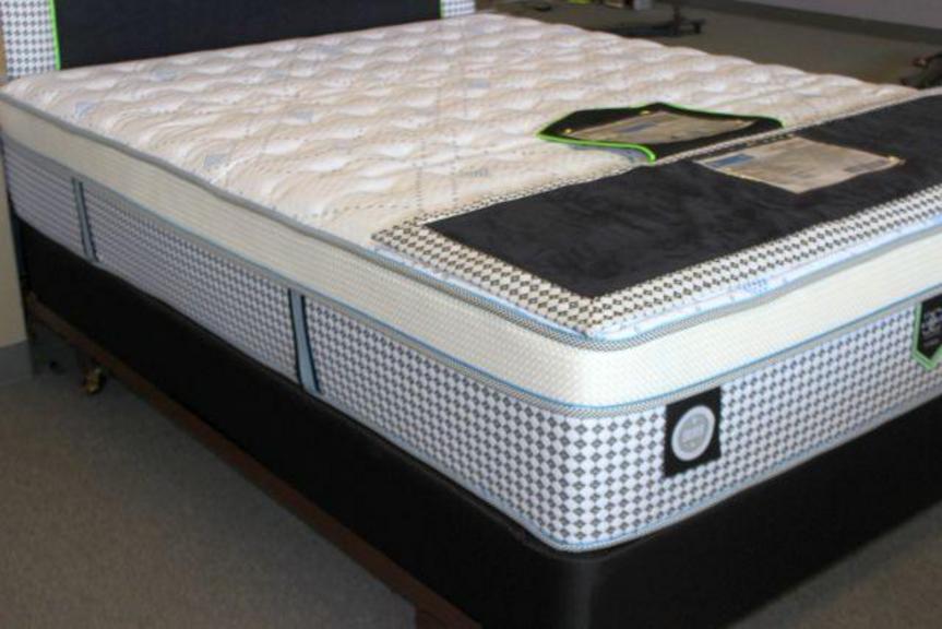 Auction Ohio Hybrid Restonic Mattress