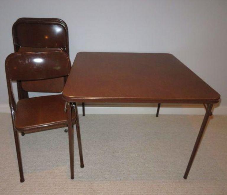 Auction Ohio Card Table and Chairs