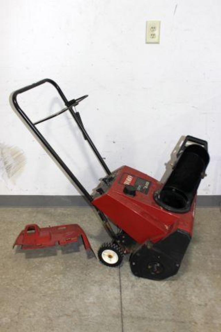 Auction Ohio Toro Snow Blower