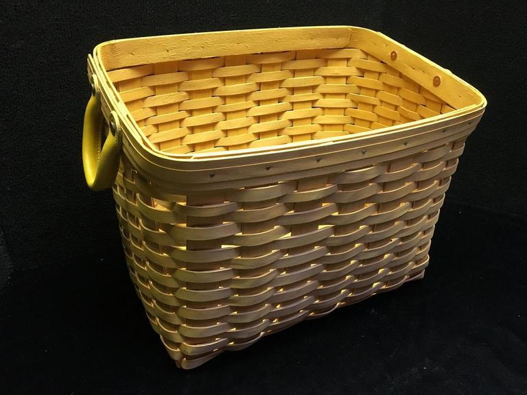 Auction Ohio Longaberger Basket 2000
