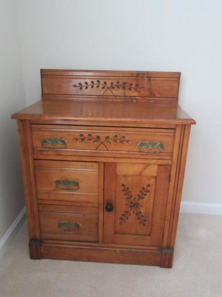 Auction Ohio Antique Washstand