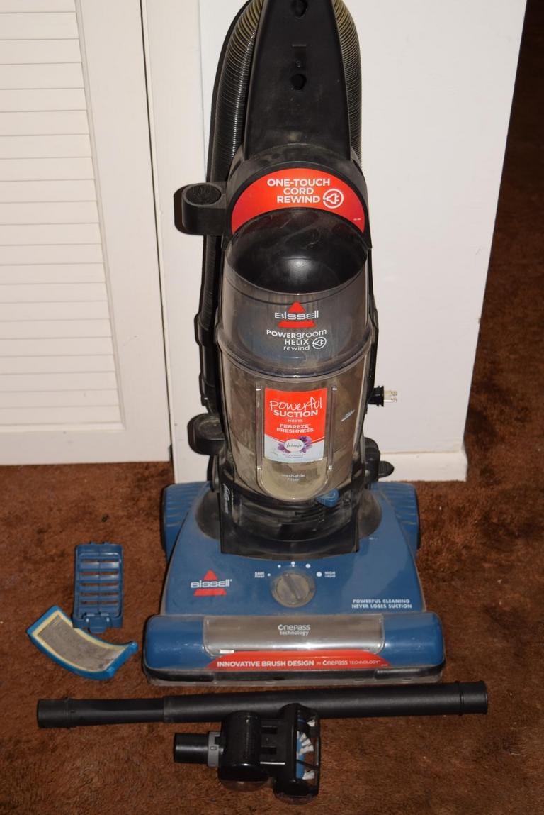 Auction Ohio Bissel Vacuum