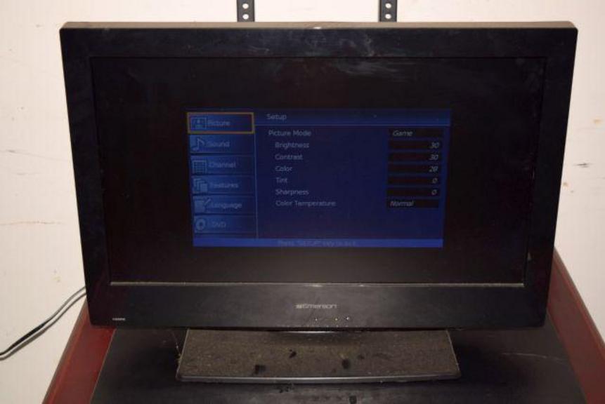Auction Ohio Emerson Flat Panel TV w/DVD