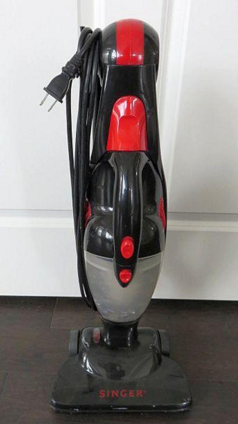 Auction Ohio Singer Vacuum