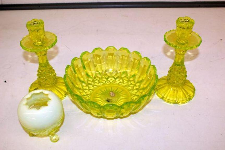 Auction Ohio Vintage Uranium Glassware