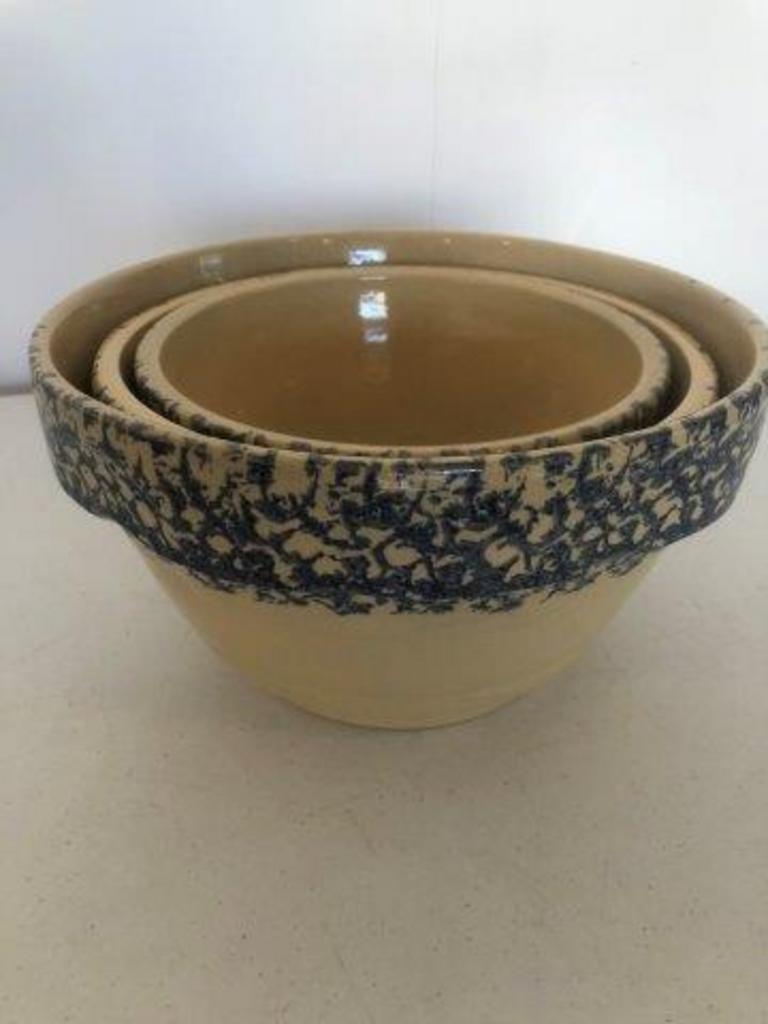 Auction Ohio ROSEVILLE NESTING BOWLS