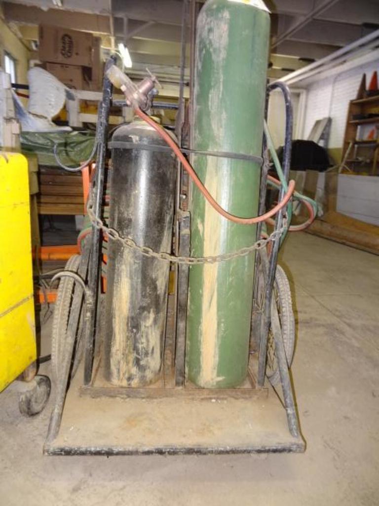Auction Ohio Torch Cart & Tanks
