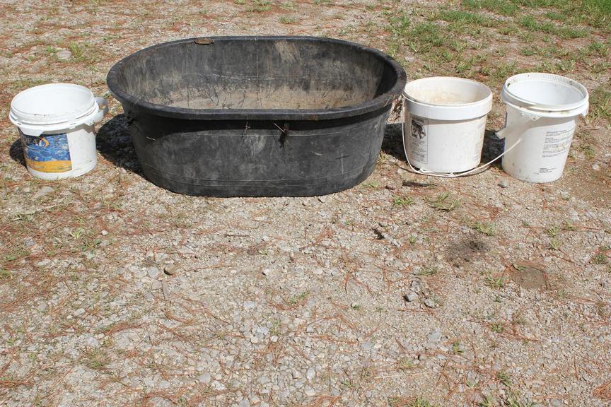 Auction Ohio Livestock Water Bucket