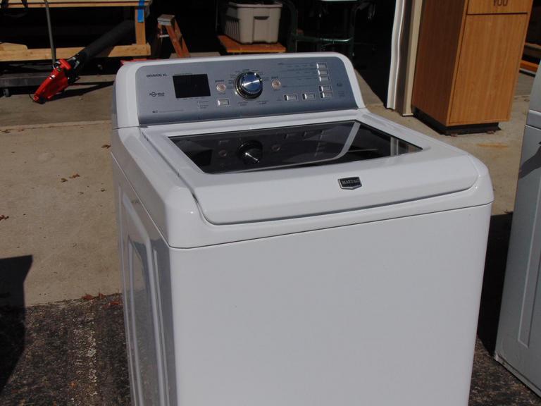 Auction Ohio NEW!!! 700 Value Maytag Bravo Washer w/ SEE THROUGH Top