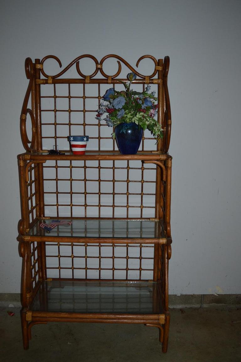 Auction Ohio Rattan shelf/bakers rack