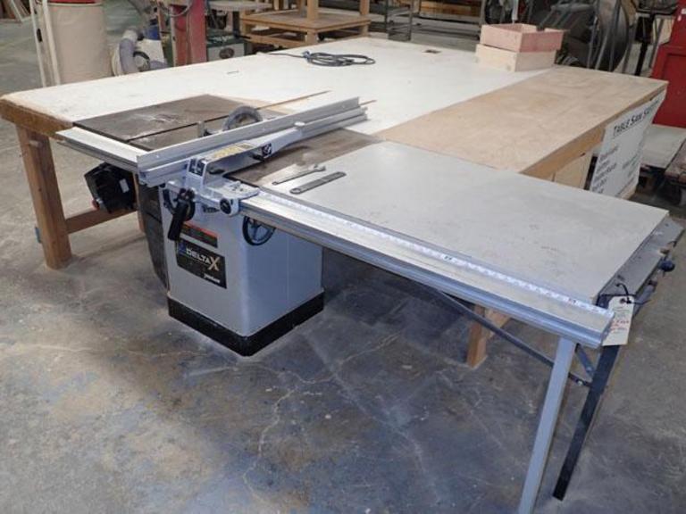 Auction Ohio Delta X5 Unisaw Table Saw