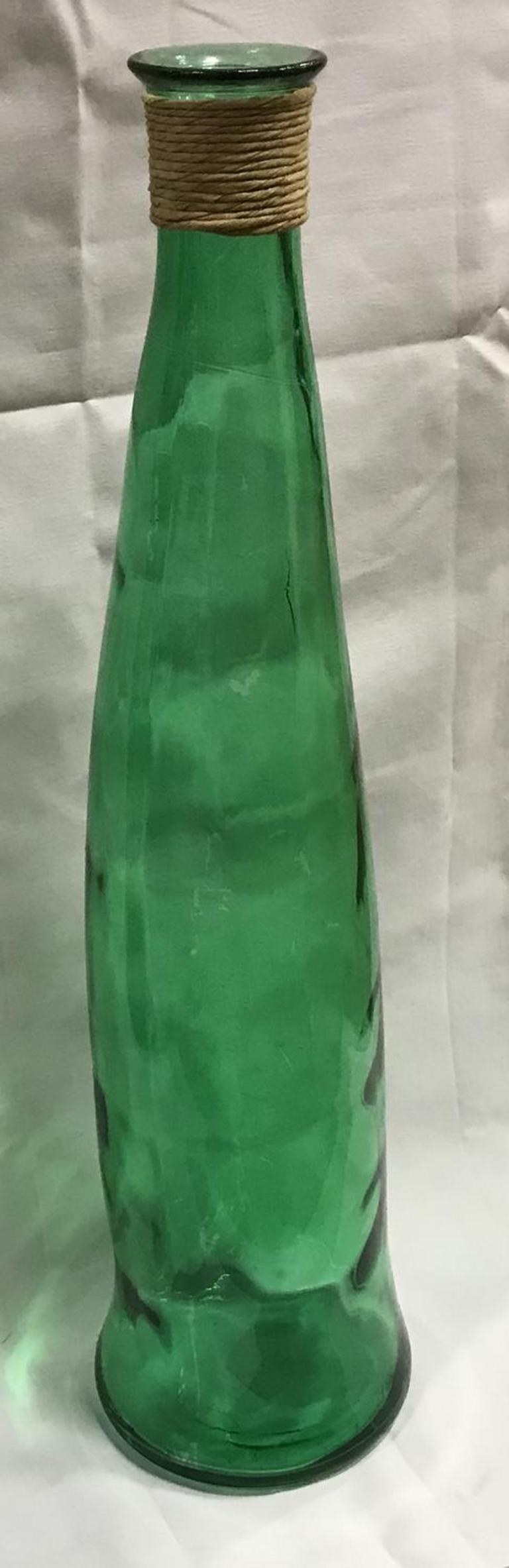 Auction Ohio Tall Glass Vase 2